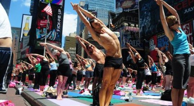 108 slavenības, kuras ir praktizējušas Bikrama jogu kā daļu no savas fitnesa rutīnas